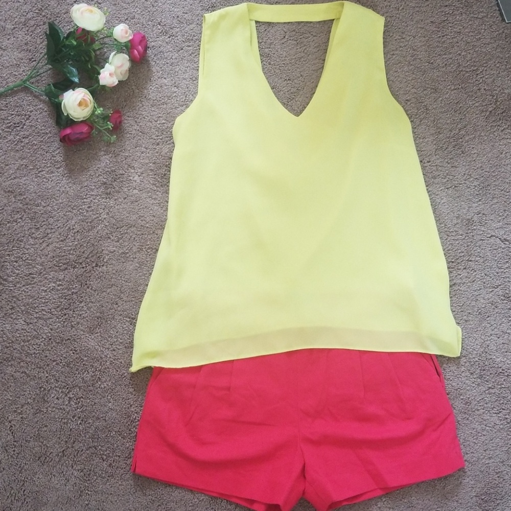 Open back blouse - Picture 3 of 3